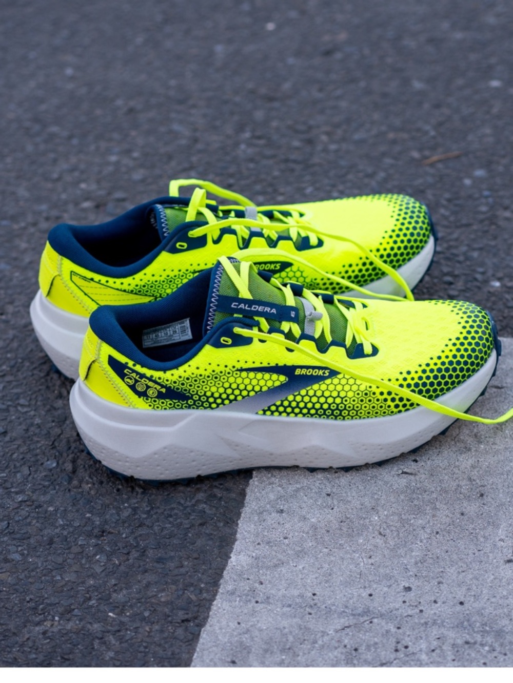 Brooks Caldera 6 Neon Yellow and Navy Women's Trail Running Sneakers